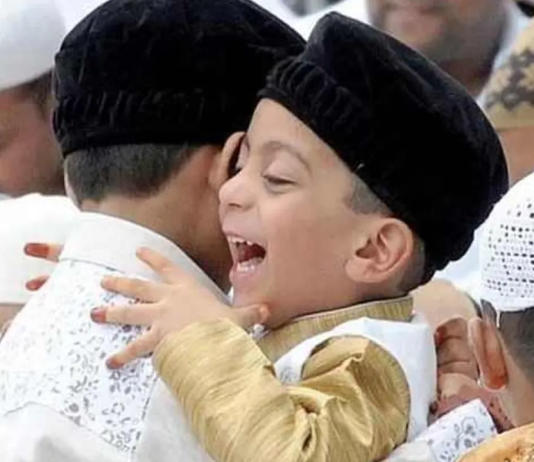 শিরোনাম : খুশির ঈদ (দুষ্টি কলম)